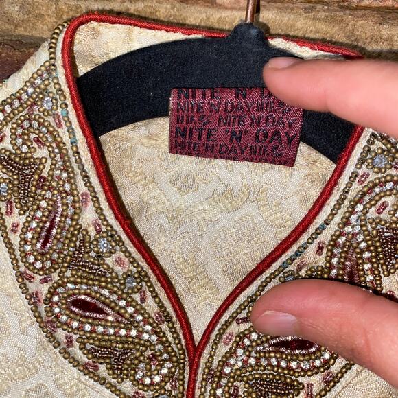 ND Nite 'n' Day Cream Embellished Rhinestone Indian Top Women's Size XS - Picture 8 of 10